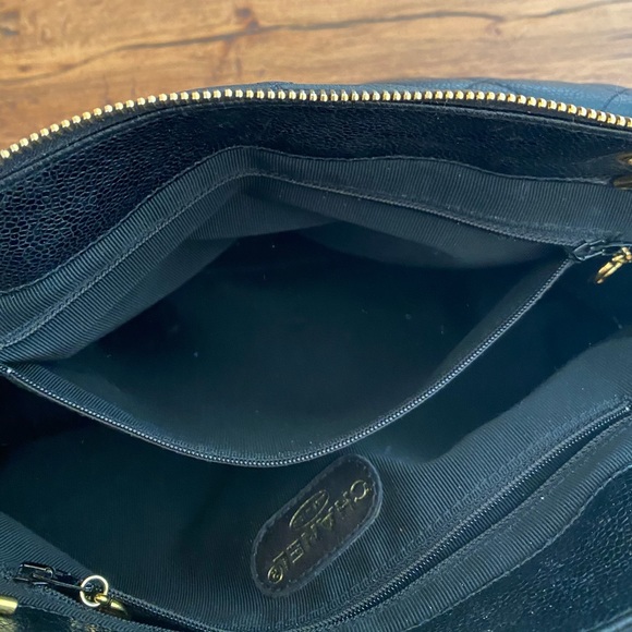 Authentic Vintage Chanel Purse - Picture 13 of 16